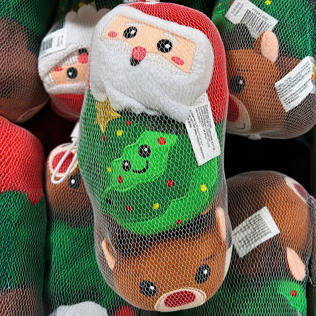 Christmas Holiday 3 Pack Shower Loofahs, Santa, Rudolph & Tree (100 Pcs Lot) - Image 3