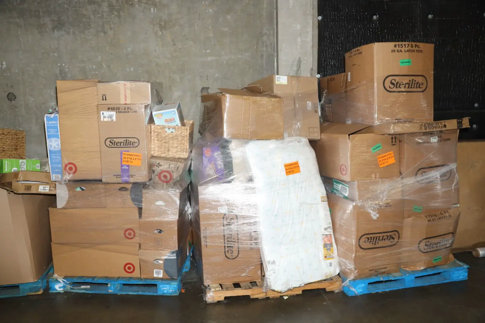 Raw TGT Department Store Return Load - Image 15