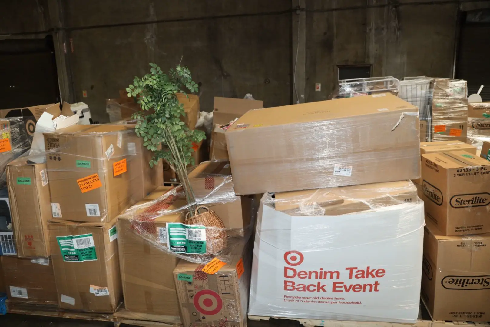 Raw TGT Department Store Return Load - Image 30
